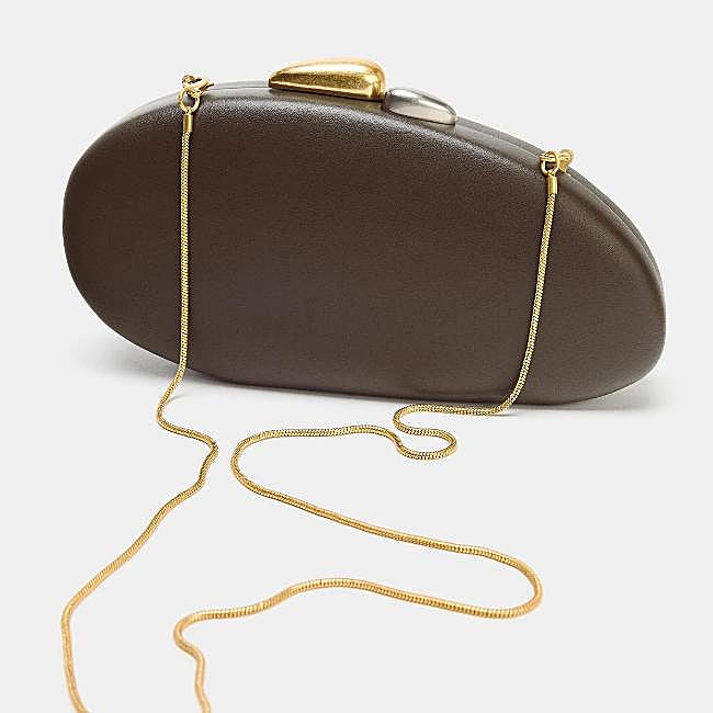 Bolso de mano de Zara (39,99 euros)