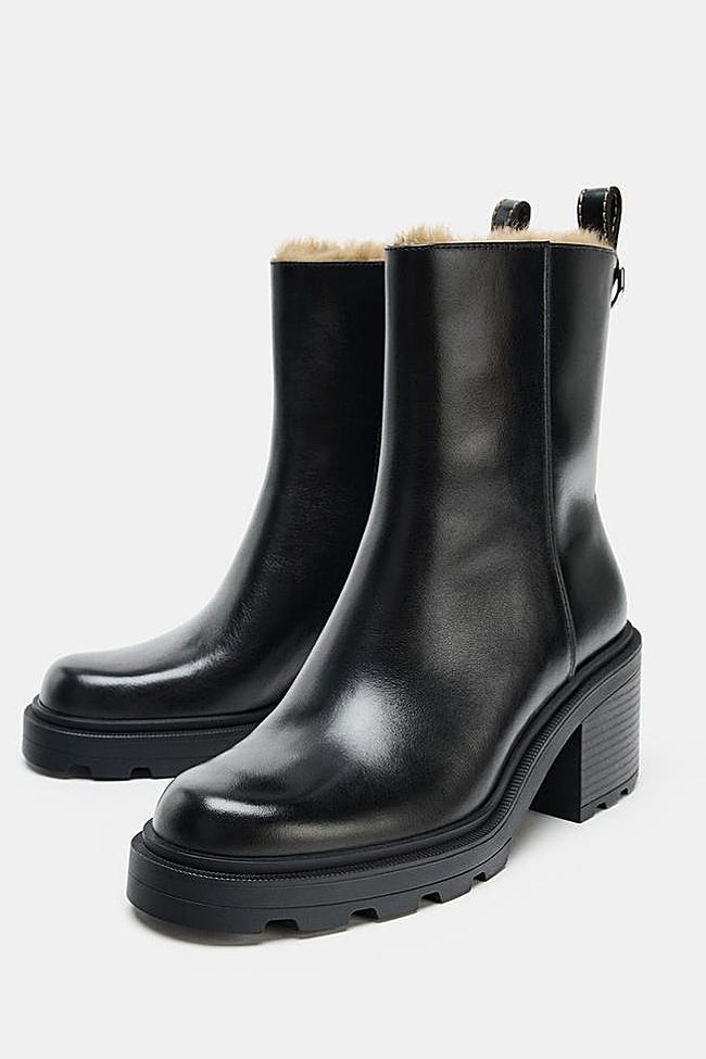 Botines negros de Zara (79,99 euros)