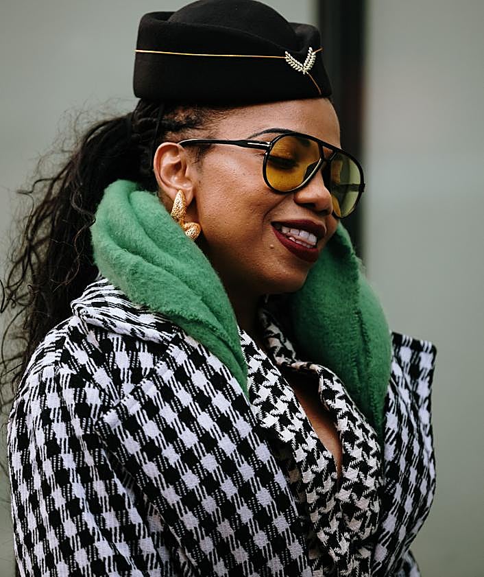 Imagen secundaria 2 - Así llevan las gafas de aviador en el street style de Nueva York.