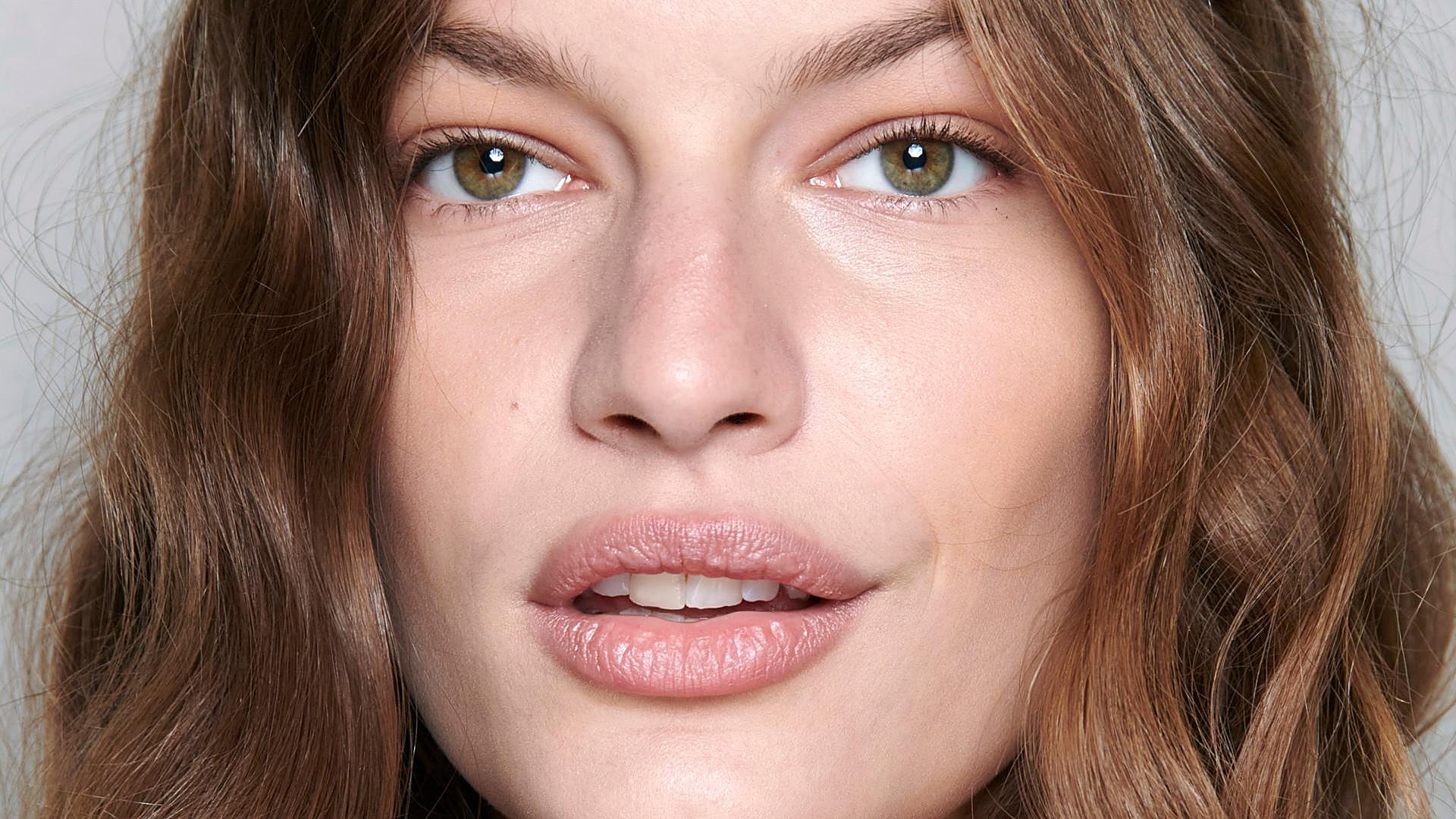 Exfoliation Isn’t Enough: Why You Need a Skin-Renewing Serum