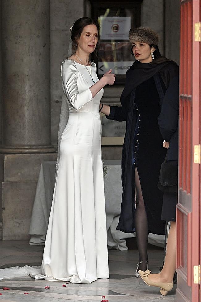 Leopoldina llevó un vestido con falda de vuelo y manga francesa.