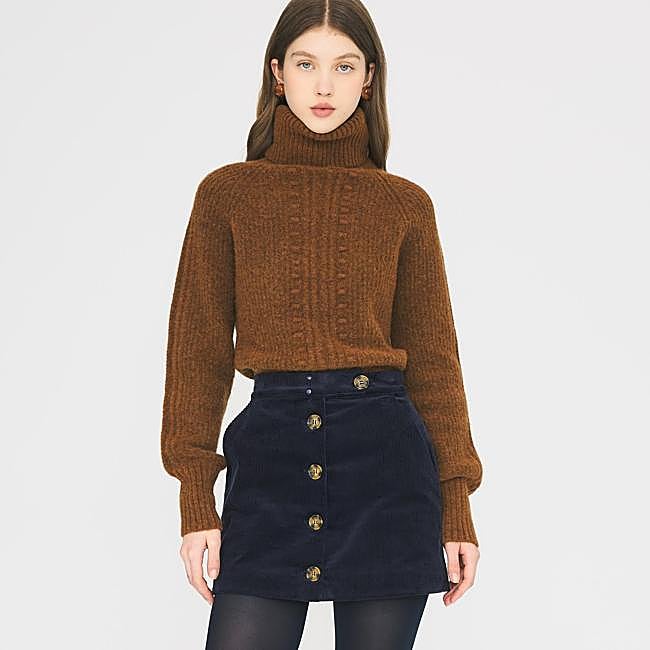 Brown sweater with high neck and Antik Batik texture, 210 euros.