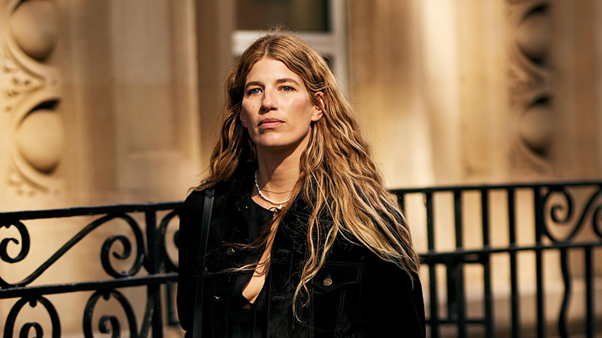 Facial Essences: Radiance and Flawless Skin