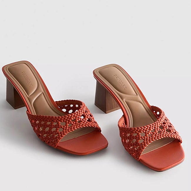 Sandalias de tacón de Primark (18 euros)