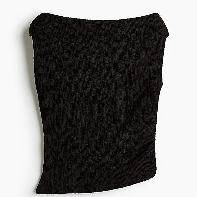 Top negro sin mangas, 14,99 euros.