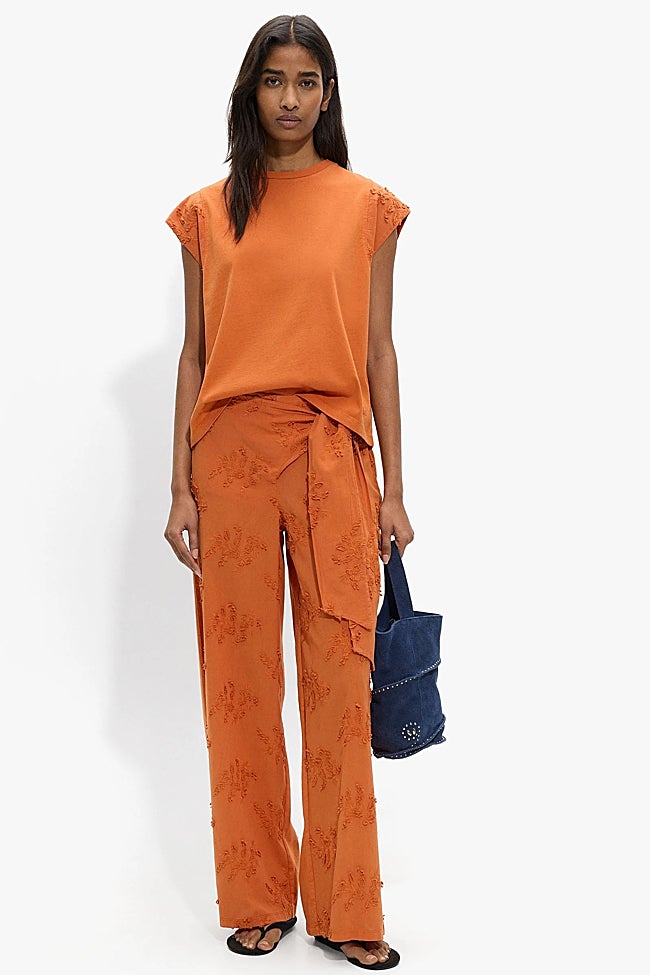 Pantalón con bordados de Parfois (35,99 euros)