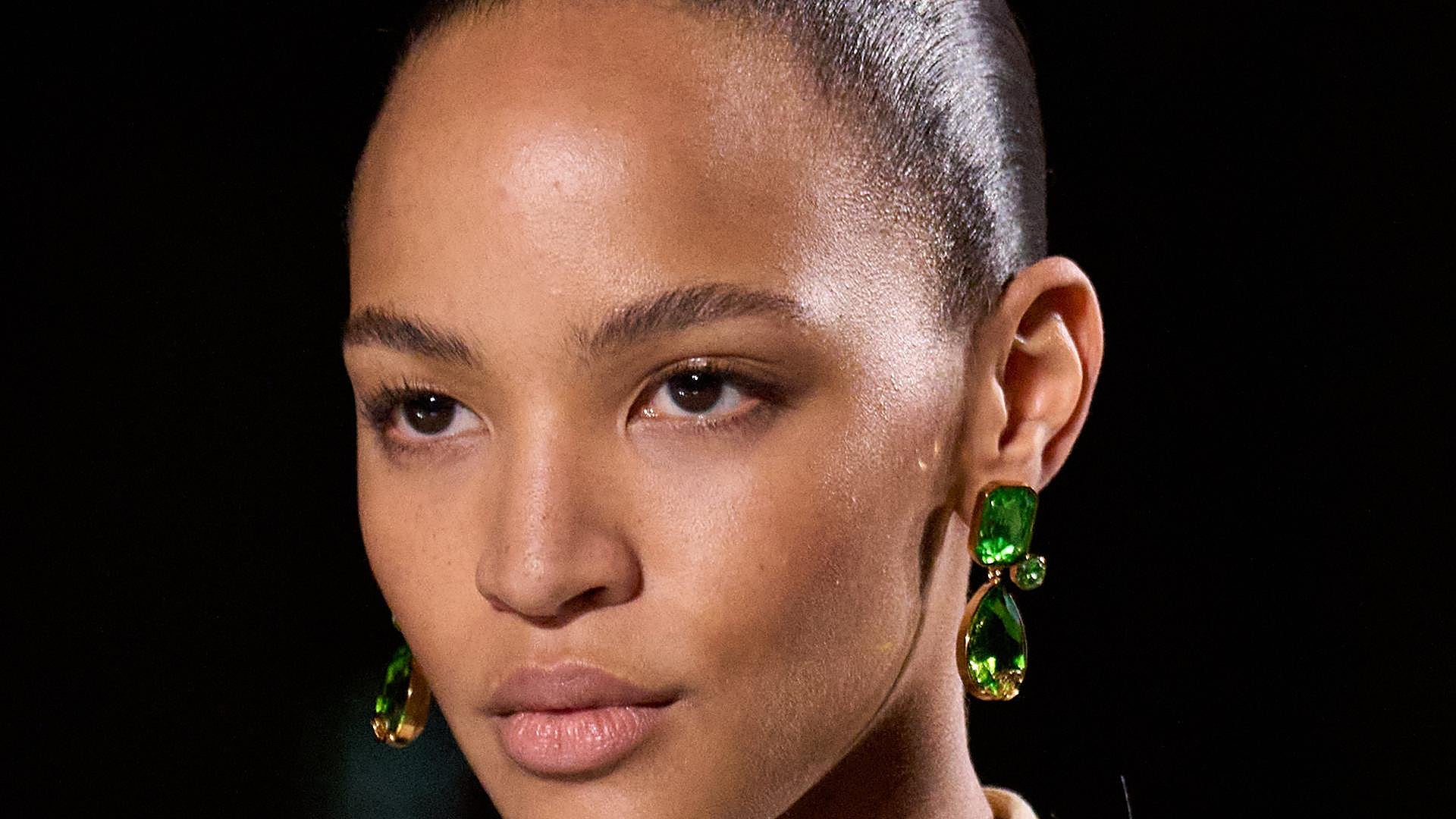 Keys to Beautiful Eyebrows: Anastasia Soare, the Celebrity Eyebrow Expert