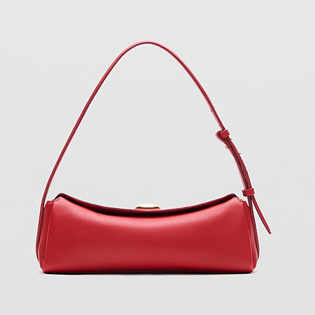 Bolso rojo de Mango (29,99 euros)