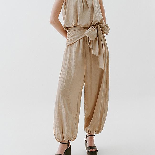 Neutral boho bloomers by Sfera, €49.95.