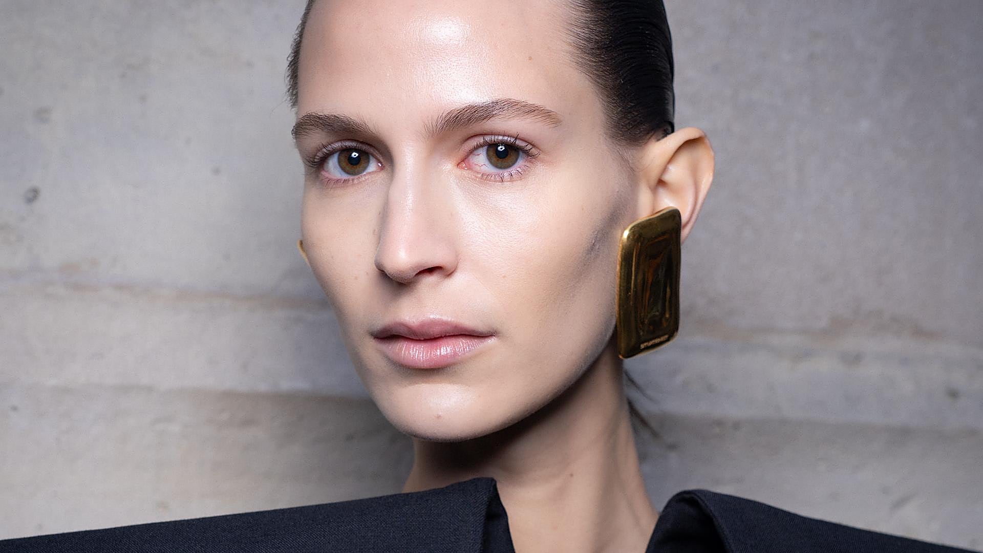 Dr. Górriz on the Impact of Stress on the Skin: Stress Can Worsen Acne and Rosacea