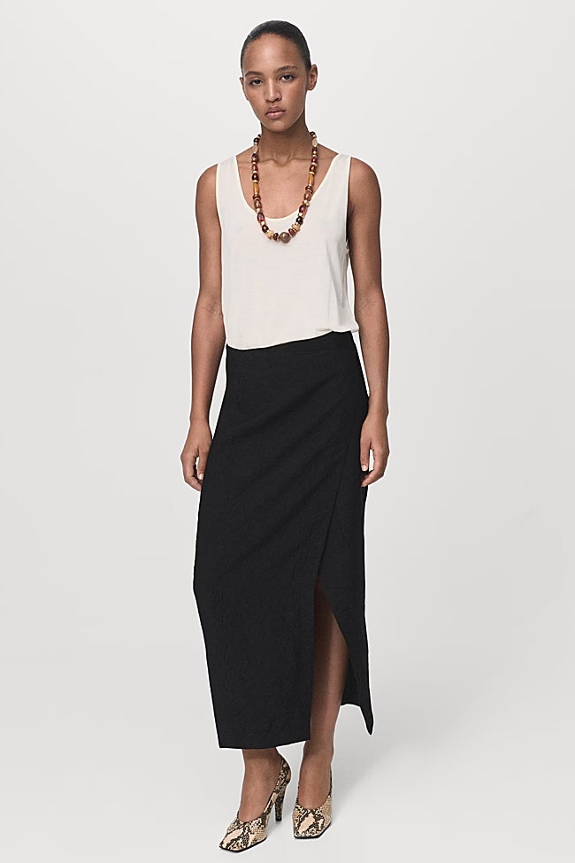 Black Mango skirt (22.95 euros)