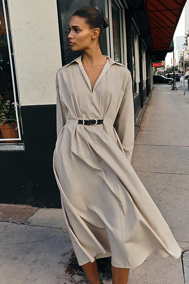 Vestido midi de Zara (39,99 euros)