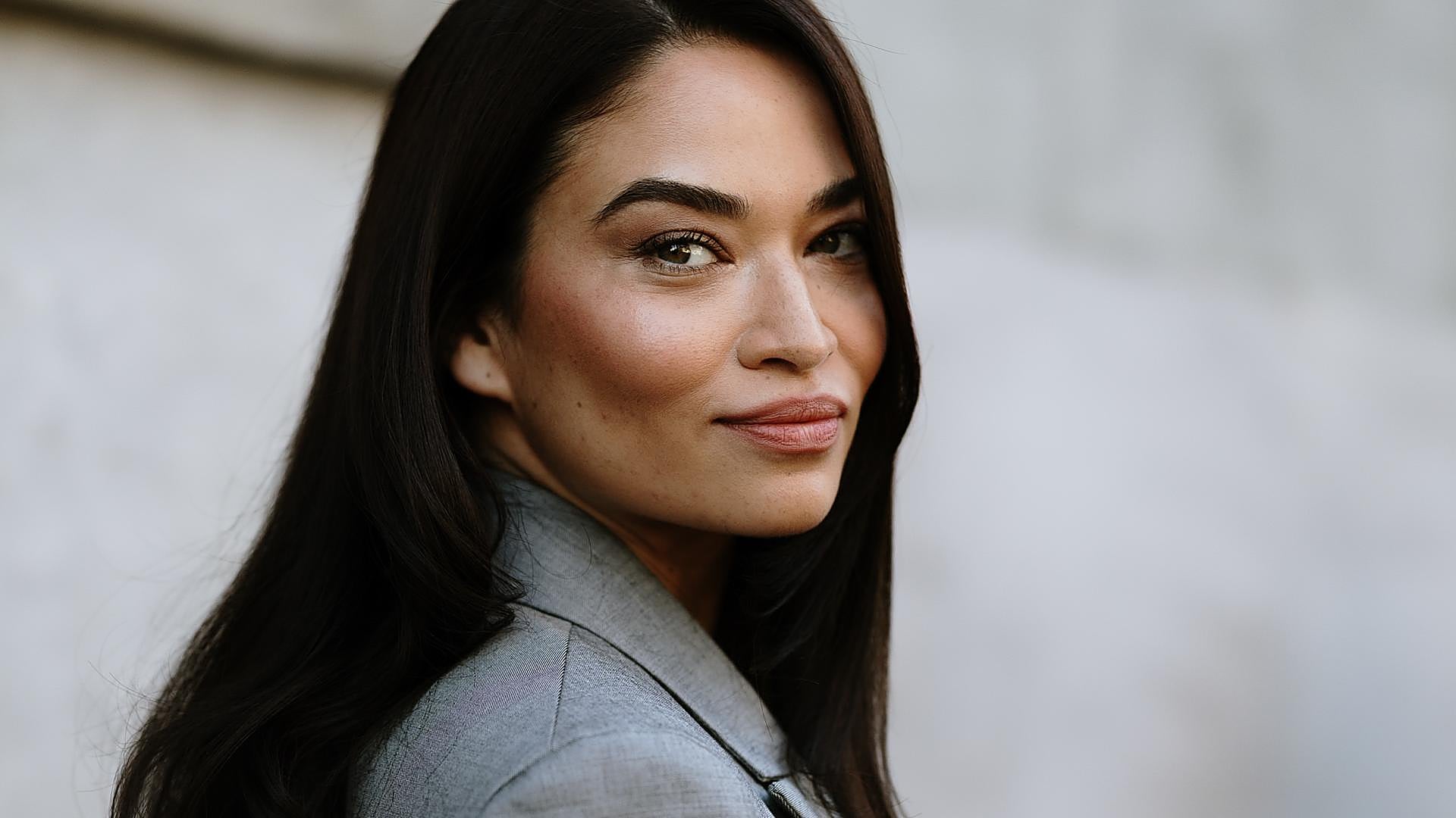 Why Niacinamide Is Your Best Ally This Season: 3 Essential Products for Your Daily Skincare Routine