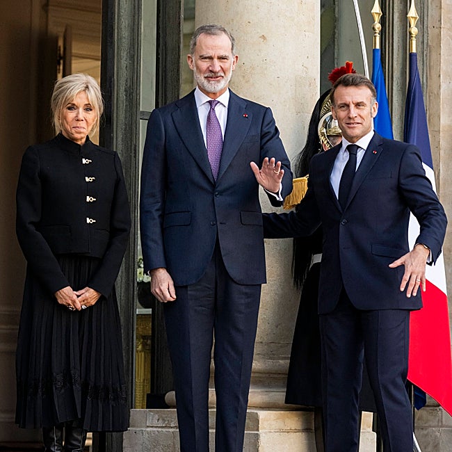 Brigitte Macron, junto a su marido y el rey Felipe en el Elíseo.