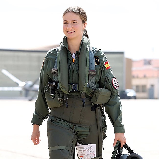 La princesa Leonor, con su uniforme de piloto.