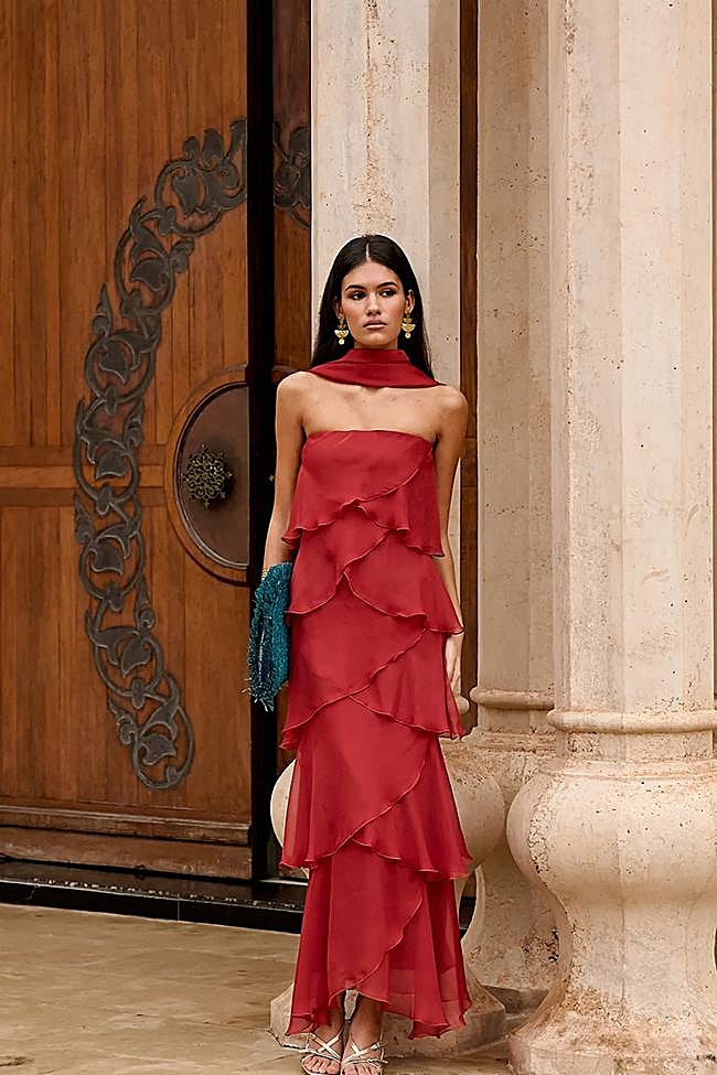 Vestido de invitada Khayal de Miphai.