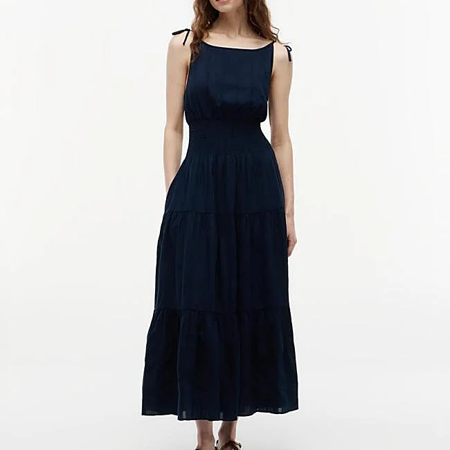 Vestido azul marino de Tommy Hilfiger, 189,90 euros.