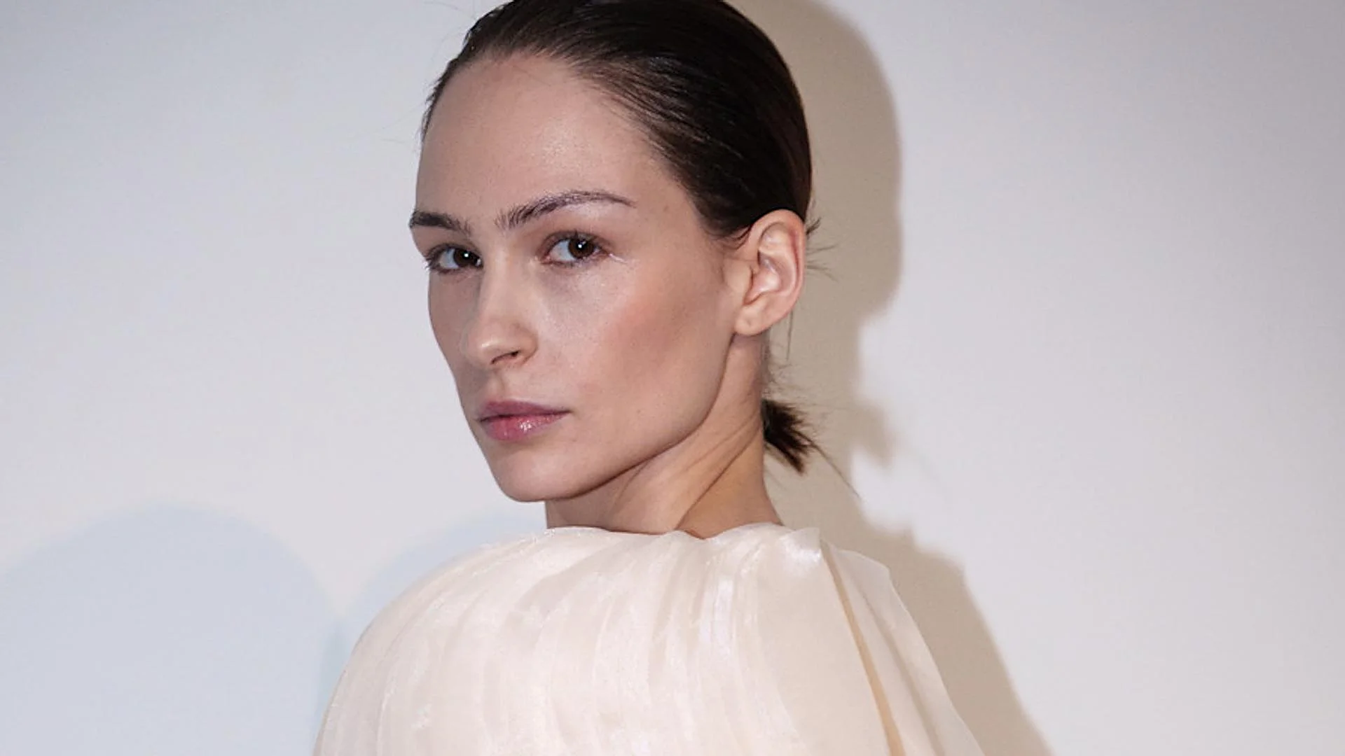 Best Hyaluronic Acid Serums (Recommended)
