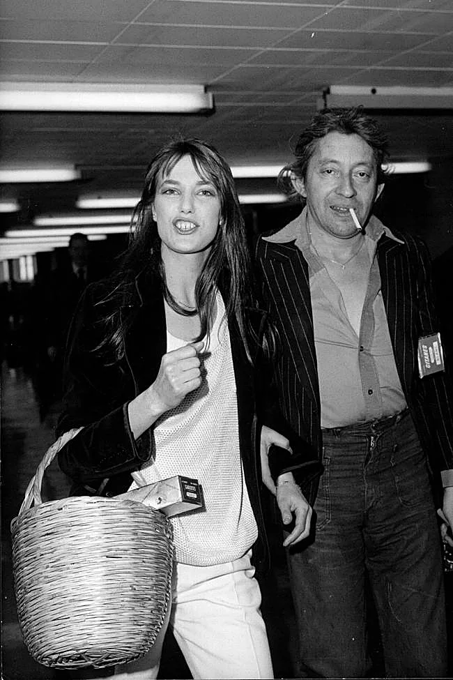 Jane Birkin with the wicker basket in 1980.