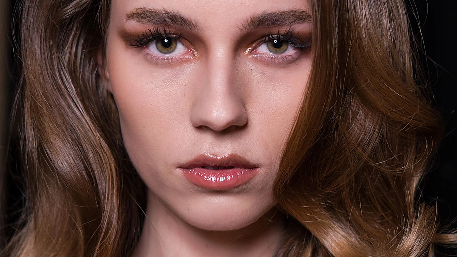 Lip Glosses That Leave Lips Juicy, Shiny, and Voluminous
