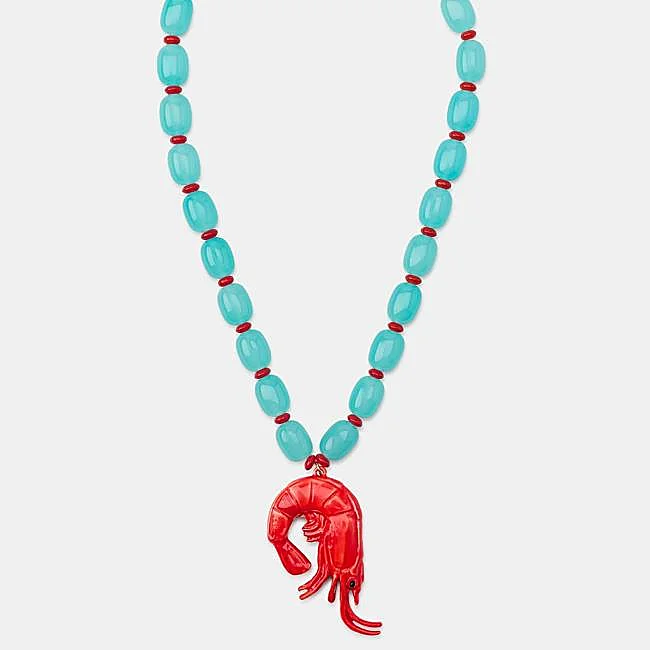 Collar de cuentas turquesas con gamba de Zara, 19,95 euros.