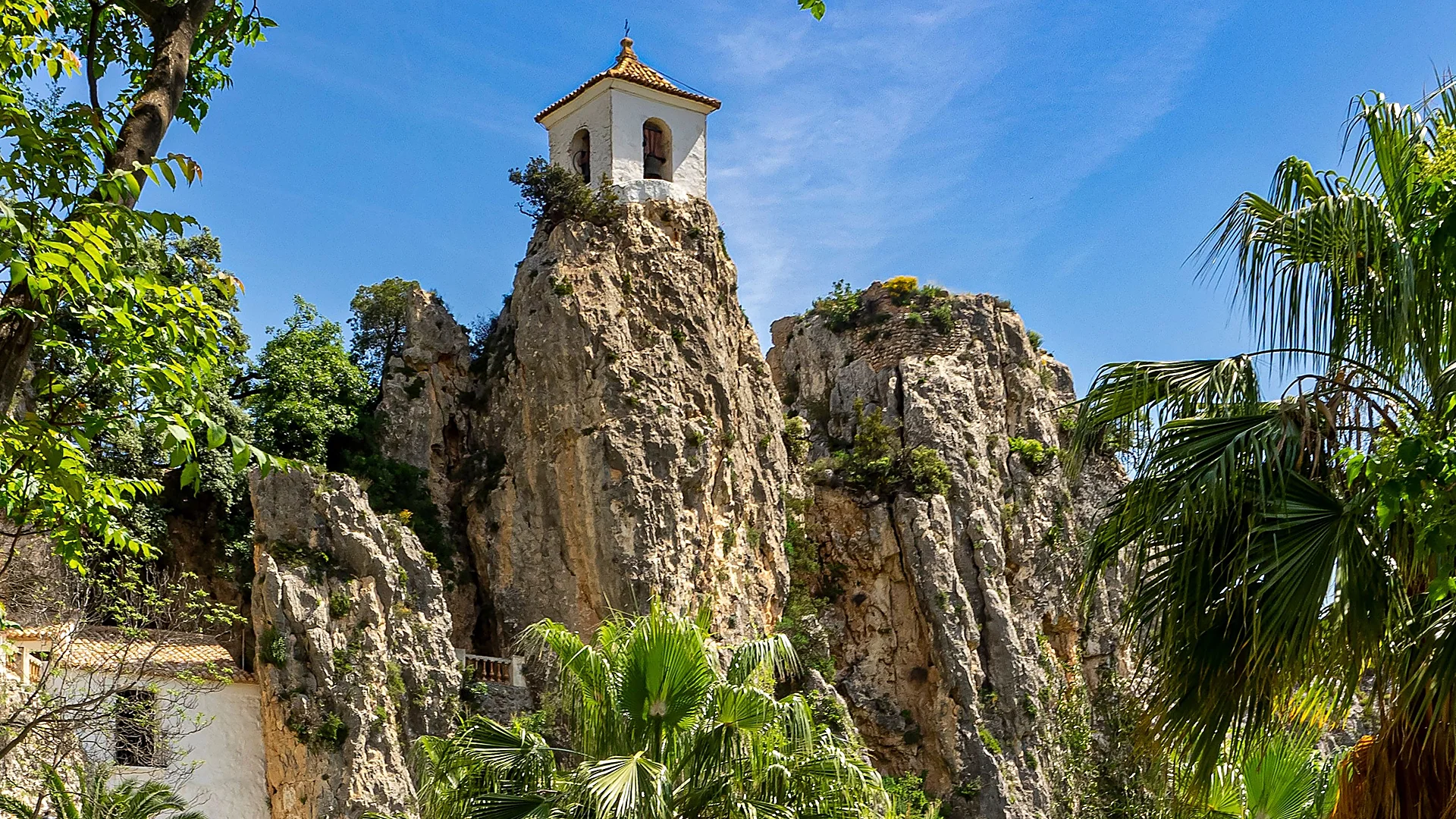 Costa Blanca’s Most Beautiful Village Has a Castle with Stunning Views and a Reservoir with Turquoise Waters