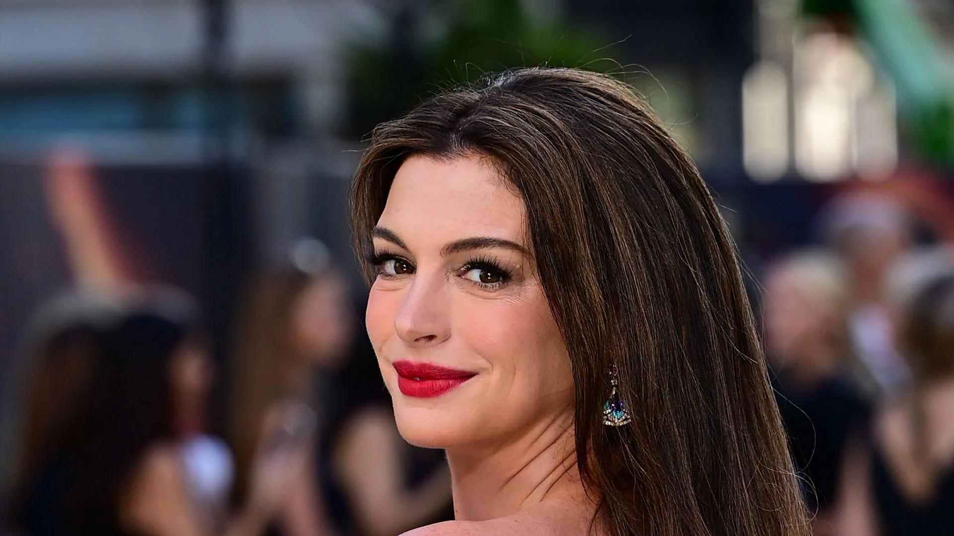 Hair Care Expert Explains How Hair Changes During Pregnancy