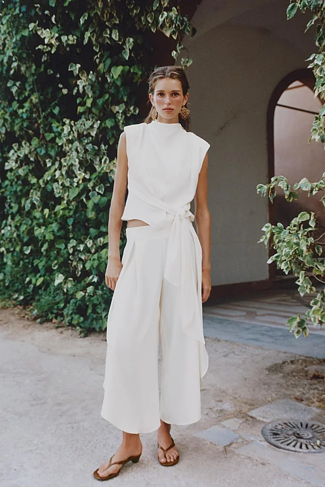 Pantalón blanco de Zara (25,99 euros