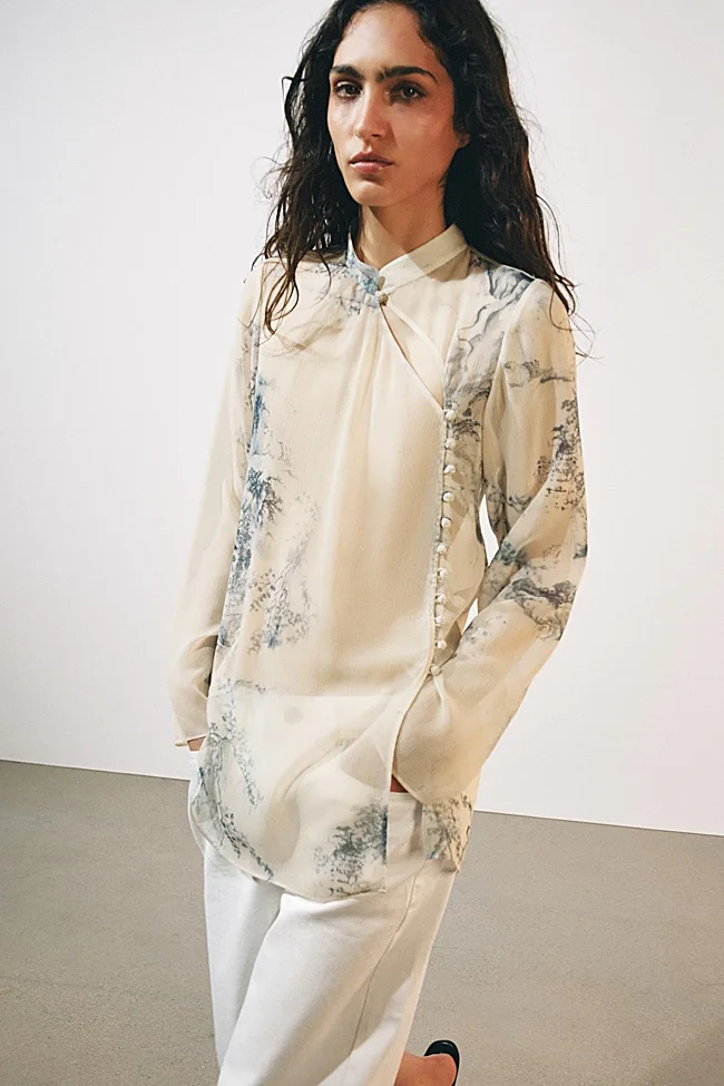 Camisa estampada de Zara (39,99 euros)