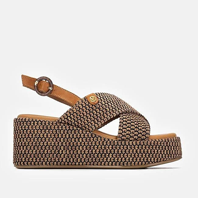 Sandalias estampadas de Carmela, 49,95 euros.