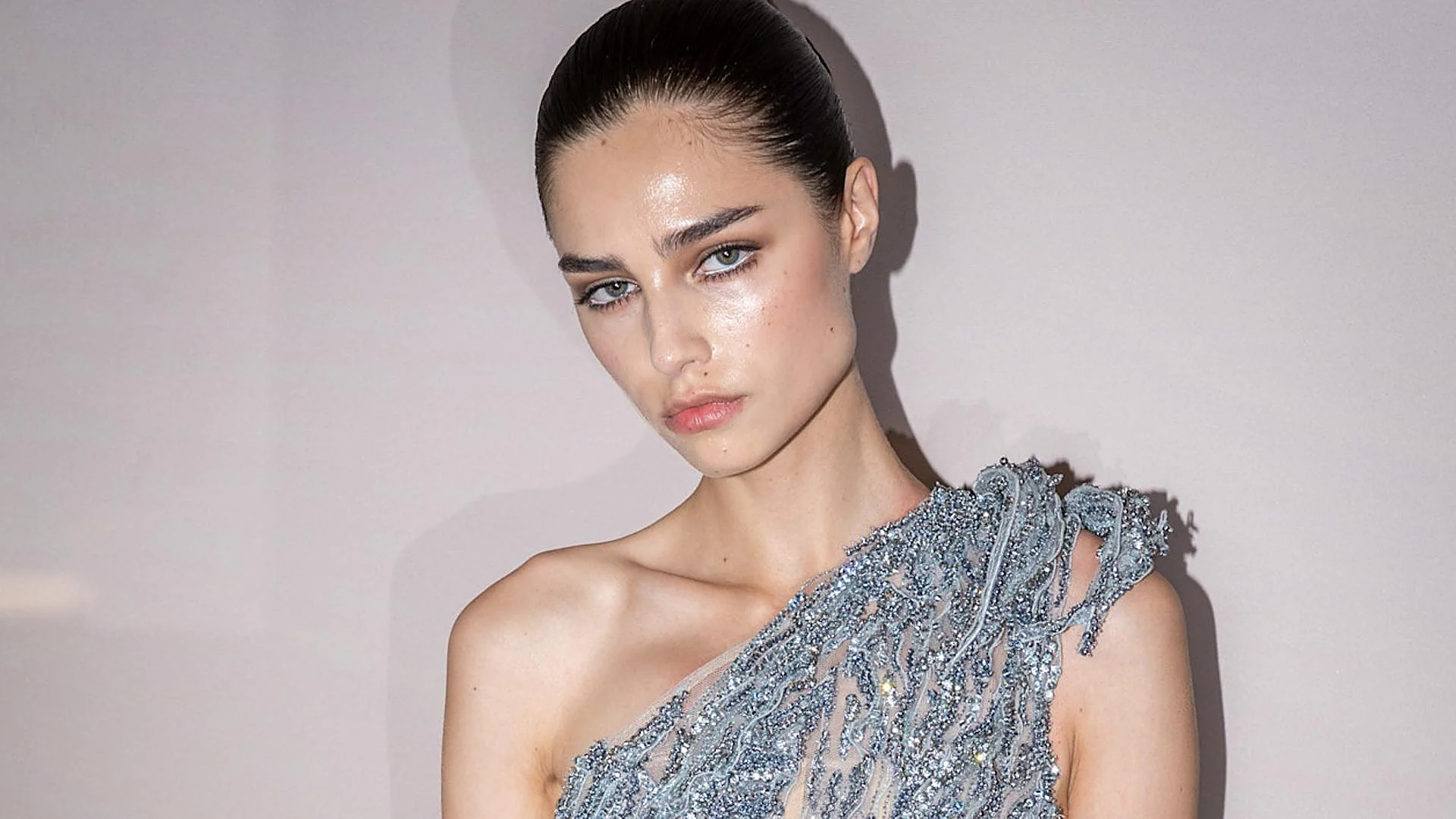 Best Fresh Perfumes for Hot Weather