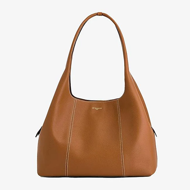 Bolso hobo camel de Le Tanneur, 450 euros.