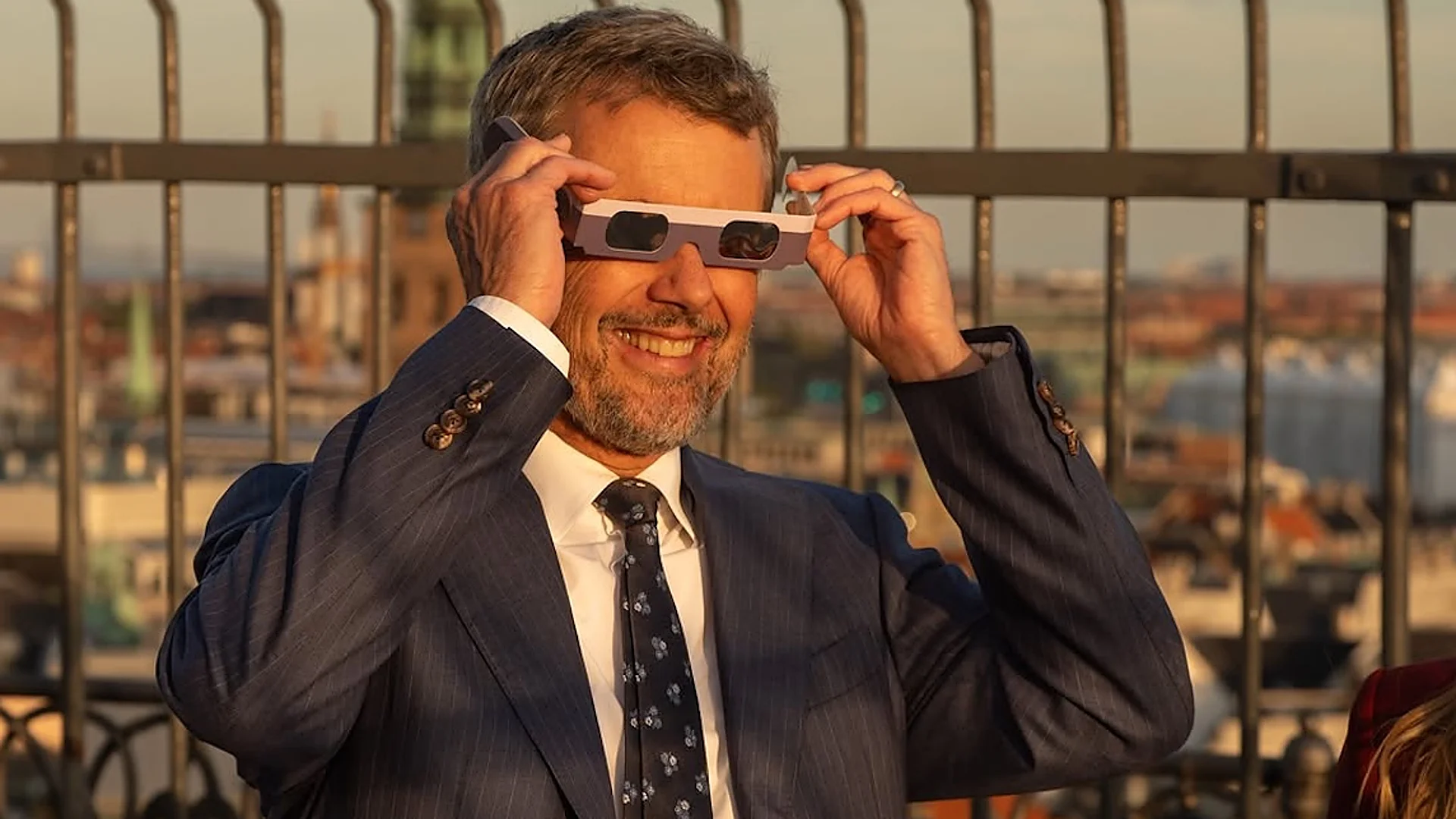 How Celebrities Lived Through the Solar Eclipse: Frederick of Denmark, Antonio Banderas, Nuria Roca