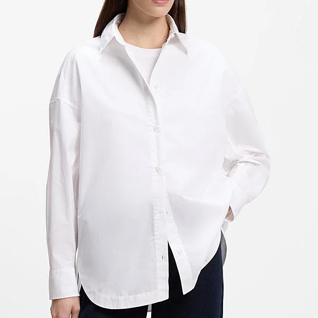 Camisa blanca oversize de Hugo Boss, 139,95 euros.