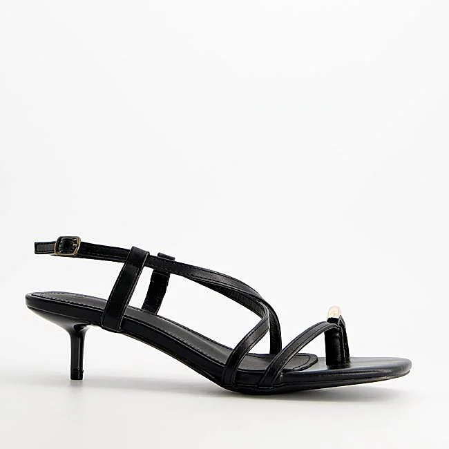 Sandalias de tiras finas de Ulanka, 49,95 euros.