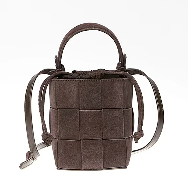 Bolso trenzado de Sfera (45,99 euros)