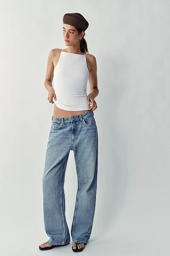 Camiseta blanca de Zara (9,99 euros)