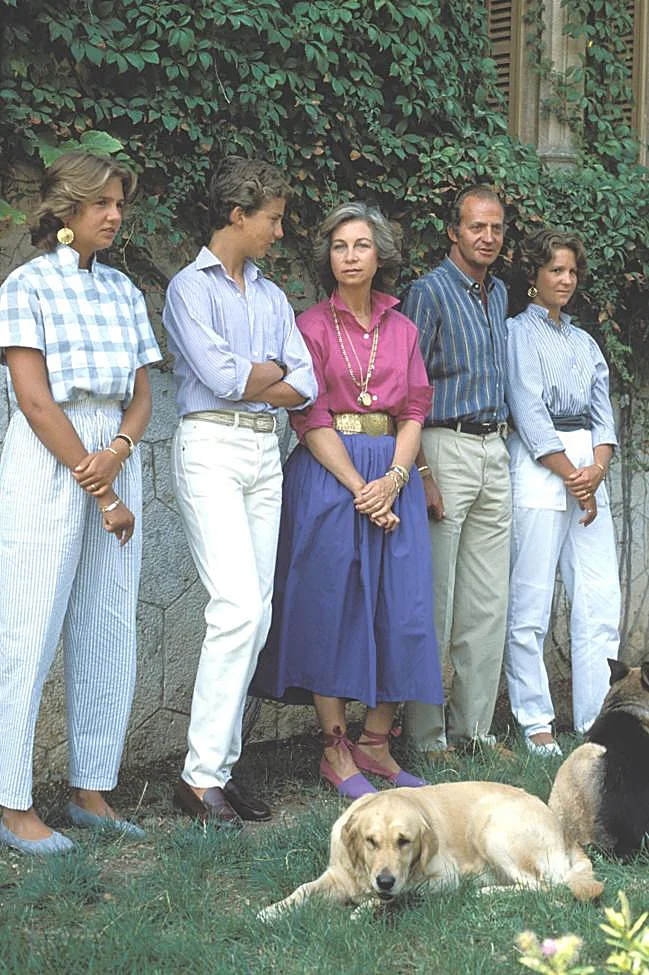 La reina Sofía con unas alpargatas en 1980.