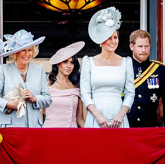 Harry y Meghan con Kate Middleton y la reina Camila