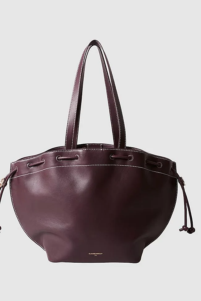 Bolso shopper en burdeos de Claudie Pierlot.