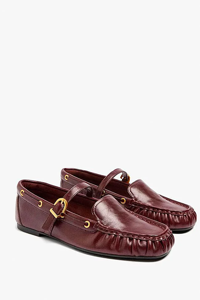 Mocasines con detalle de tira de Parfois.