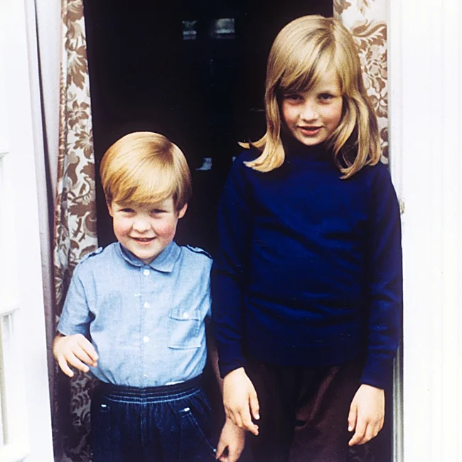 Charles y Diana Spencer, en una imagen de 1968.