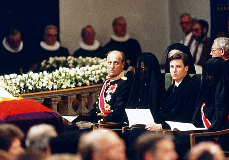 Harald and his son Haakon, during the funeral of King Olav of Norway.