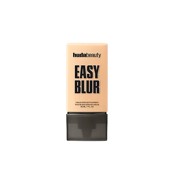 Easy Blur Natural Airbrush Foundation de Huda Beauty.