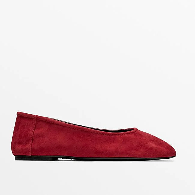 Bailarinas rojas de Massimo Dutti, 89,95 euros.