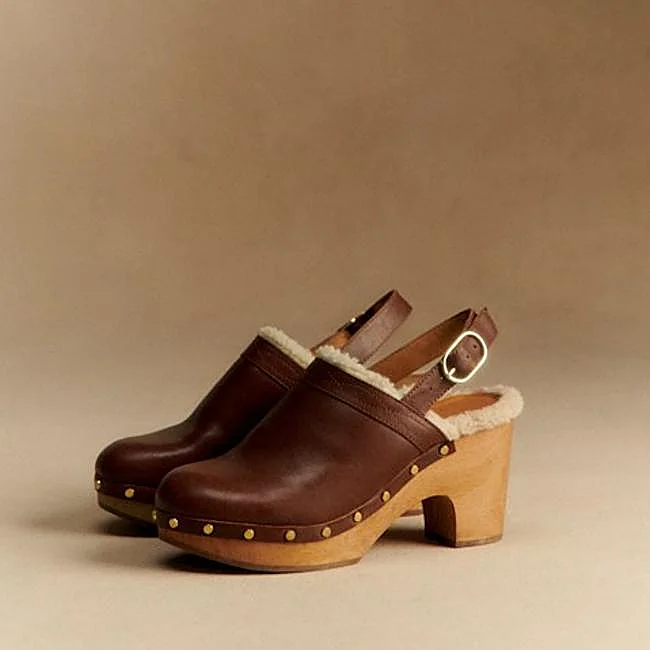 Zuecos con borreguito de Sézane, 180 euros.