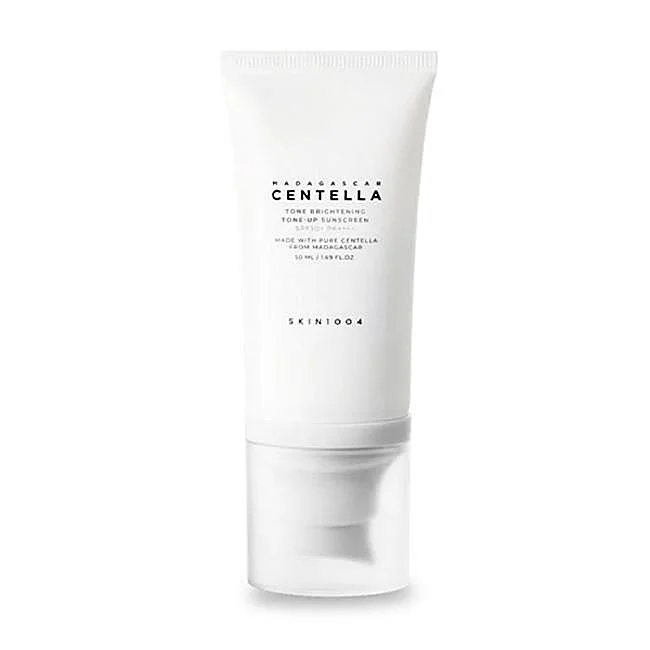 Tone-Up SPF50+ PA++++ de SKIN1004..