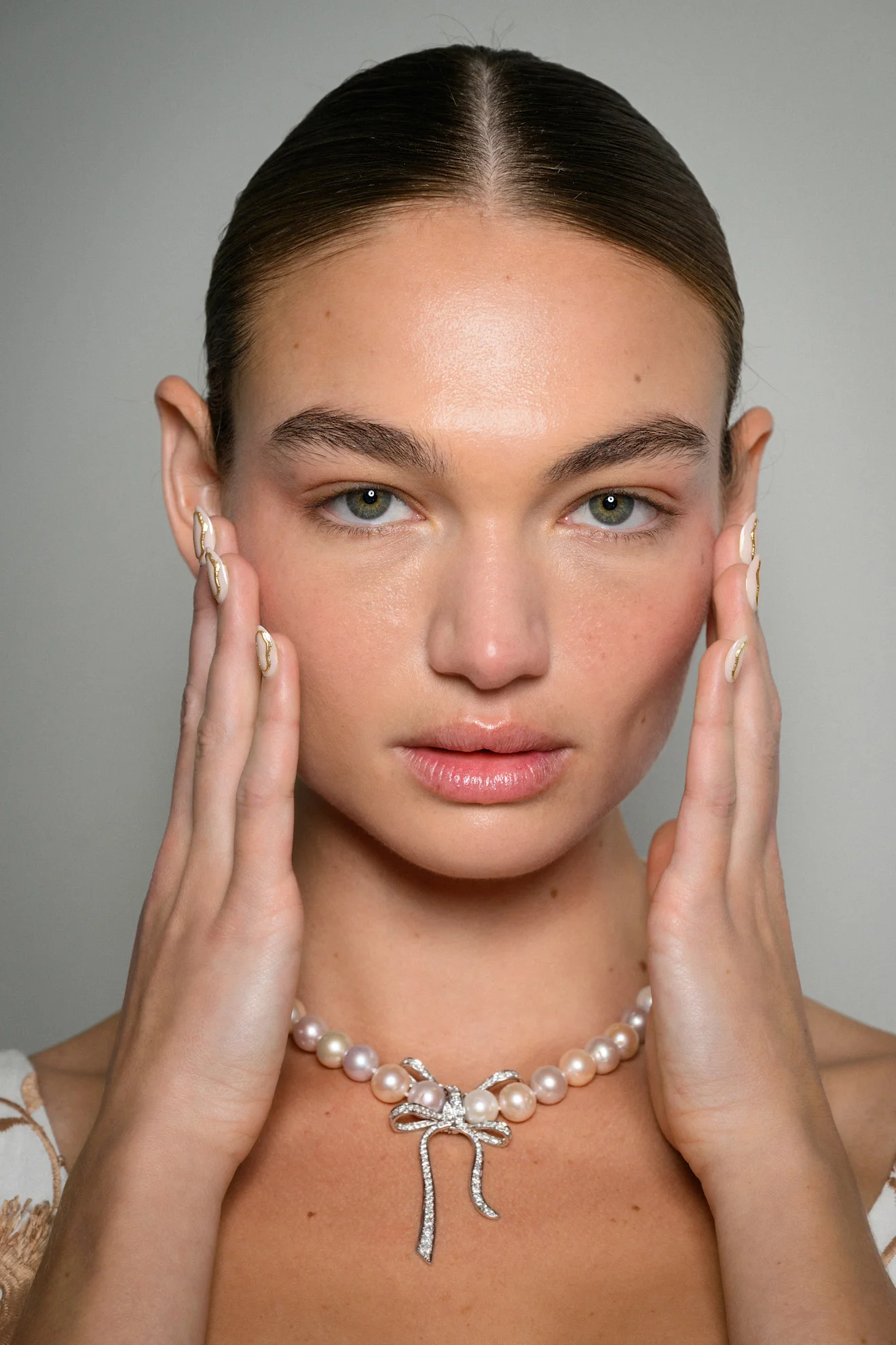 Vanilla Nails: The Elegant Autumn Manicure for Those Tired of Nude Shades