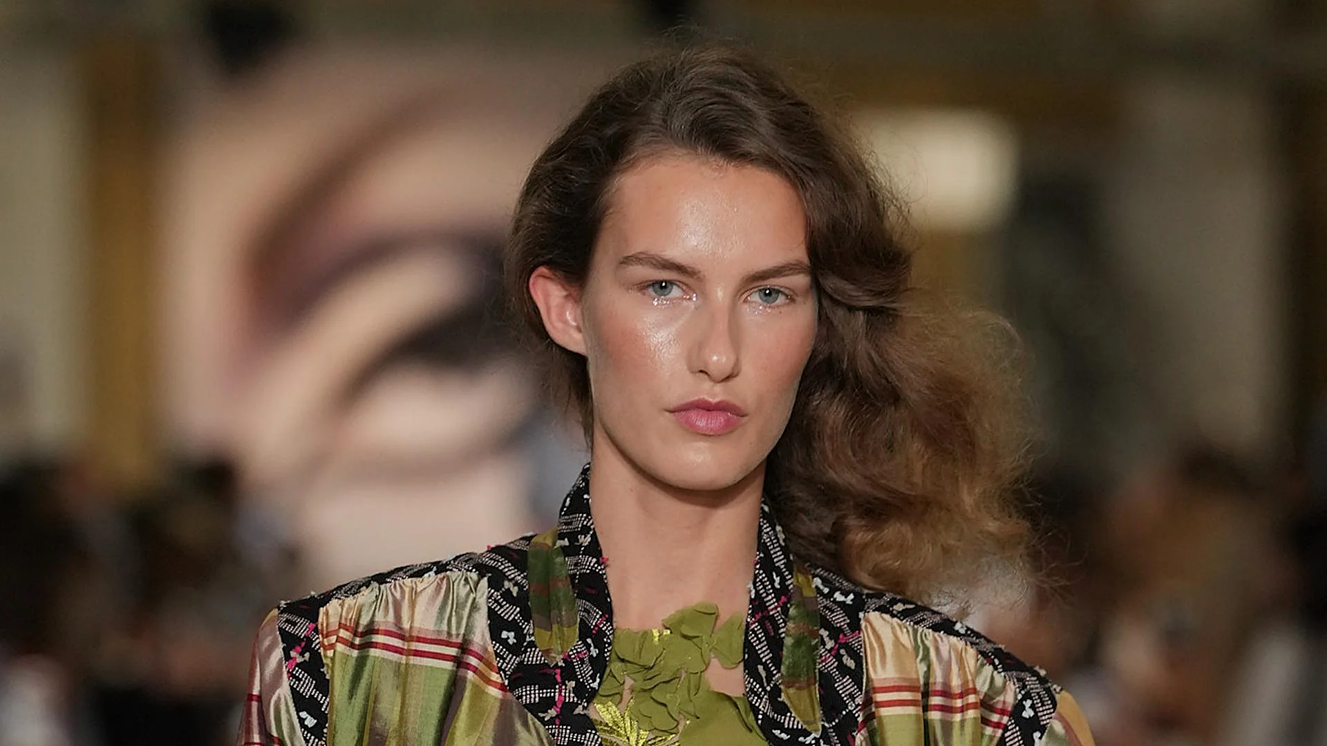 Seasonal Hair Loss in Autumn: Why It Happens and When to Worry