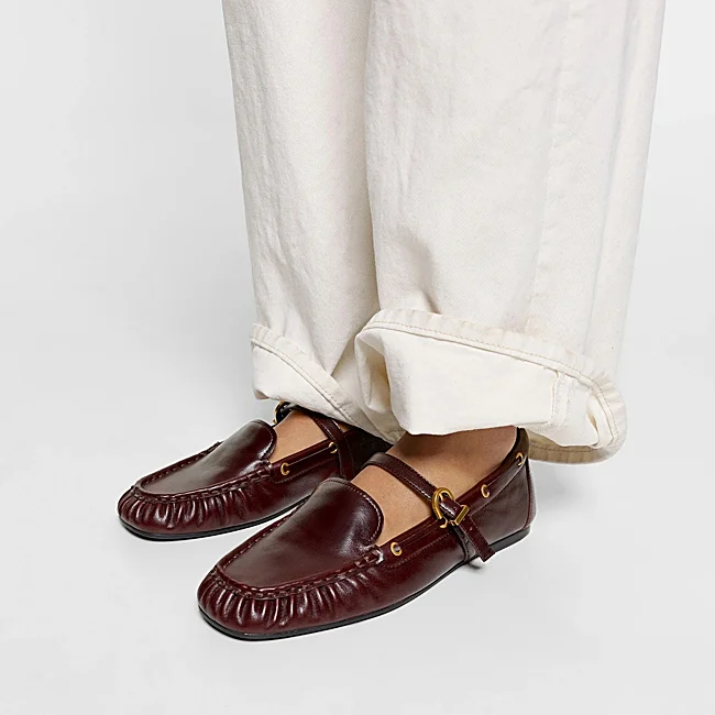 Mocasines con pulsera de Parfois (49,99 euros)